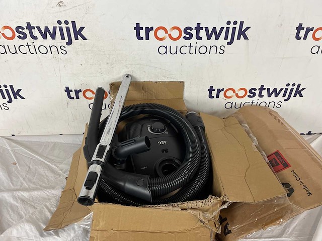 Aeg ab51c1gg clean 5000 - stofzuiger met zak - allfloor - afbeelding 1 van  1