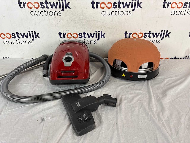 Aeg al51c2sw clean 5000 - stofzuiger zonder zak - hepa 15| emerio pizzarette origineel - 6 persoons pizza oven - afbeelding 1 van  3