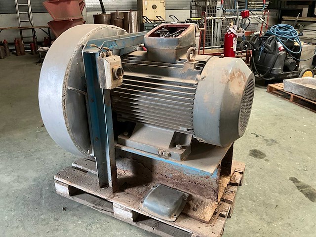 Aeg am280sv2y4 radiaalventilator - afbeelding 1 van  6