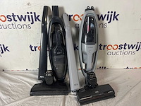 Aeg as52ab18bn animal 5000 - steelstofzuiger draadloos - zonder zak - dierenhaar + aeg as31cb18gg clean 3000 - steelstofzuiger draadloos - zonder zak - afbeelding 1 van  1