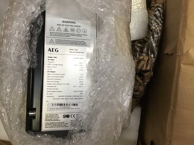 Aeg asir01-3000 omvormer - afbeelding 2 van  2