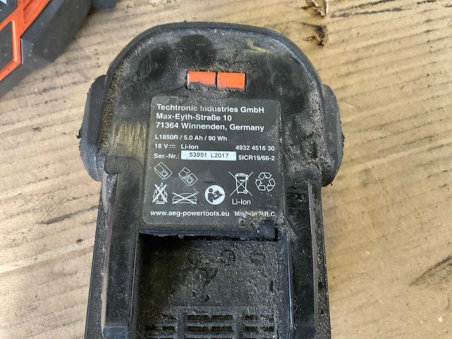 Aeg bl1218 accu met lader (2x) - afbeelding 6 van  6