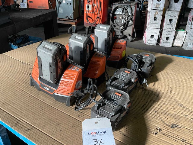 Aeg bl1218 accu met lader (3x) - afbeelding 1 van  8