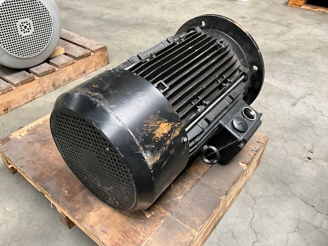 Aeg elektromotor - afbeelding 2 van  3