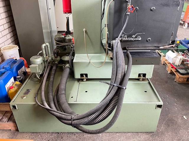 Aeg-elotherm elbomat 222s draadvonk- en erodeermachine - afbeelding 26 van  26