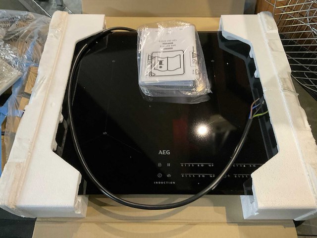 Aeg iae64411fb inductie kookplaat - afbeelding 1 van  1
