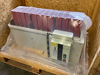 Aeg me 6307 s / iii. 6400a air circuit breaker