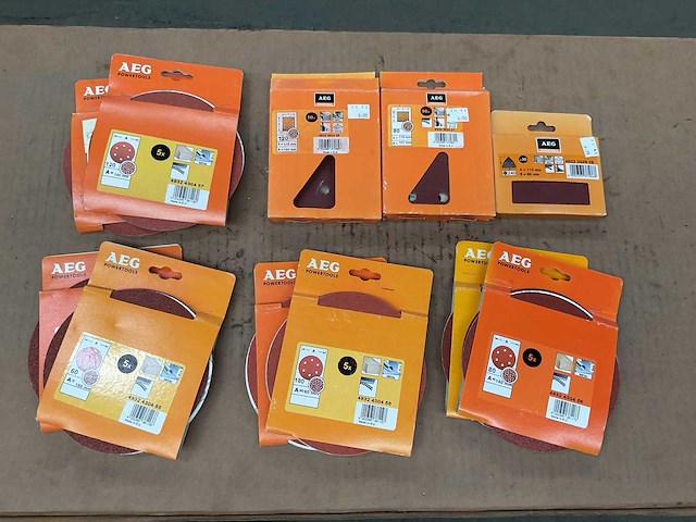 Aeg partij schuurpapier - afbeelding 1 van  1