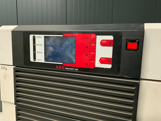 Aeg protect 3.m 2.0 80 uninterruptible power supply systeemkast 120 kva - afbeelding 3 van  4