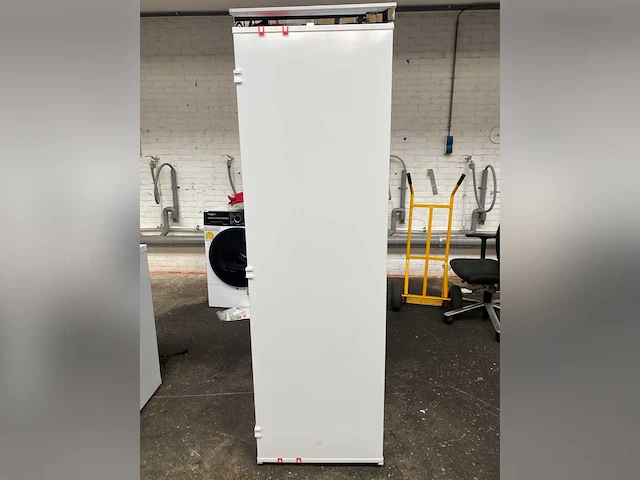 Aeg tk6fs181cs inbouwkoelkast – sleepdeur, nis 178 cm, 307 liter - afbeelding 2 van  6