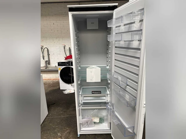 Aeg tk6fs181cs inbouwkoelkast – sleepdeur, nis 178 cm, 307 liter - afbeelding 3 van  6