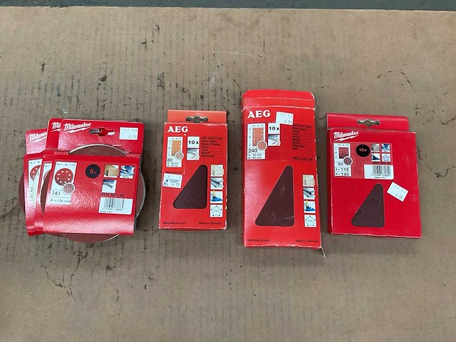 Aeg/milwaukee partij schuurpapier - afbeelding 1 van  2