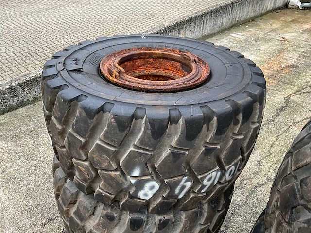 Aeolus 750/65r25 industrie band met velg (4x) - afbeelding 4 van  12