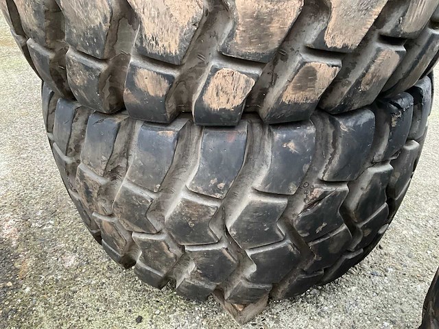 Aeolus 750/65r25 industrie band met velg (4x) - afbeelding 7 van  12