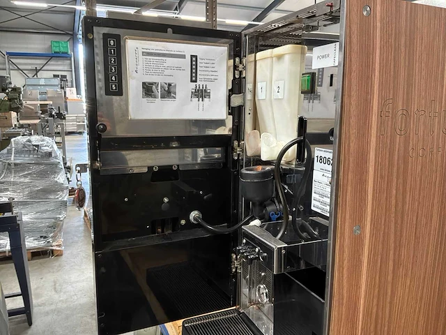 Aequator sao paulo koffieautomaat - afbeelding 7 van  10