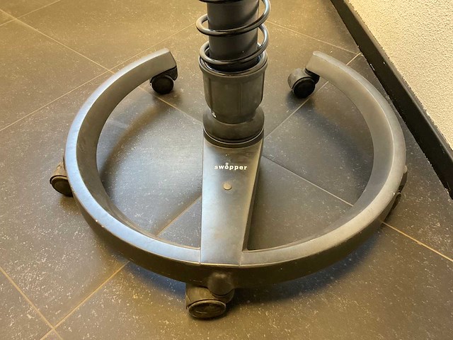 Aeris swopper ergonomische werkkruk - afbeelding 2 van  4