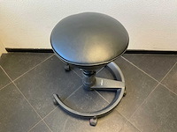 Aeris swopper ergonomische werkkruk - afbeelding 3 van  4