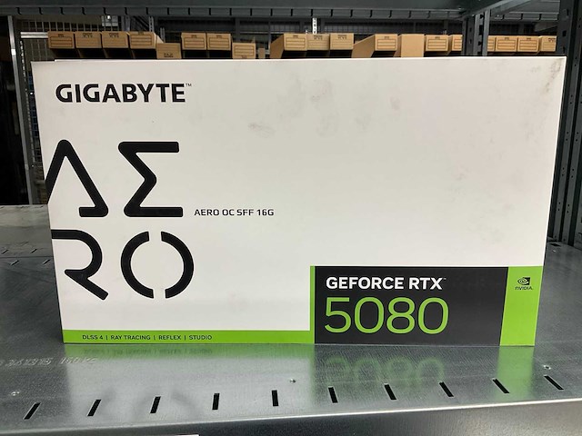 Aero geforce rtx 5080 videokaart - afbeelding 1 van  4