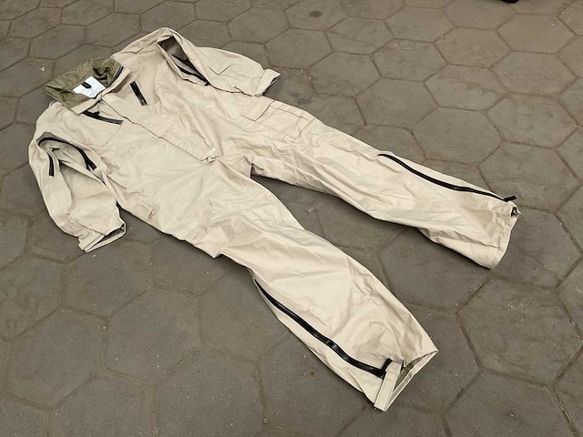Aerostar international fuel handlers coverall - afbeelding 4 van  6