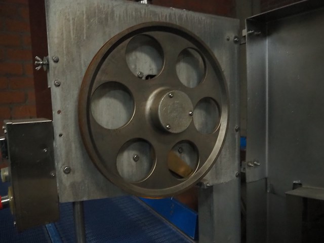 Aew - afbeelding 7 van  10