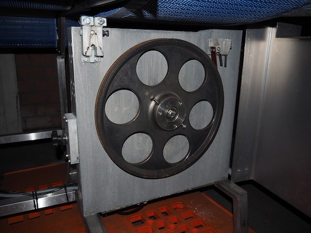 Aew - afbeelding 8 van  10