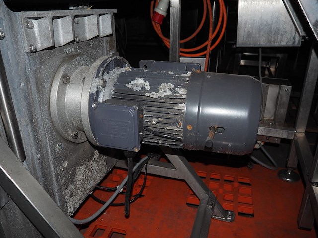 Aew - afbeelding 9 van  10