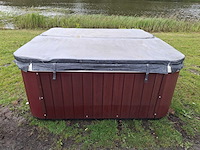 Aeware 6 persoons jacuzzi en buitenspa - afbeelding 13 van  33