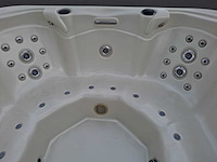 Aeware 6 persoons jacuzzi en buitenspa - afbeelding 16 van  33