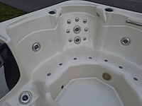 Aeware 6 persoons jacuzzi en buitenspa - afbeelding 17 van  33