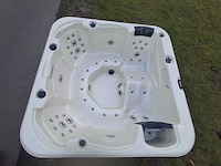 Aeware 6 persoons jacuzzi en buitenspa - afbeelding 12 van  33