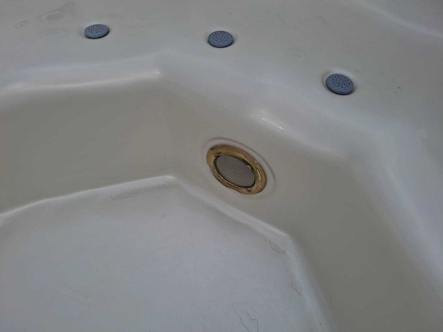 Aeware 6 persoons jacuzzi en buitenspa - afbeelding 30 van  33