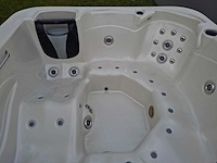 Aeware 6 persoons jacuzzi en buitenspa - afbeelding 32 van  33