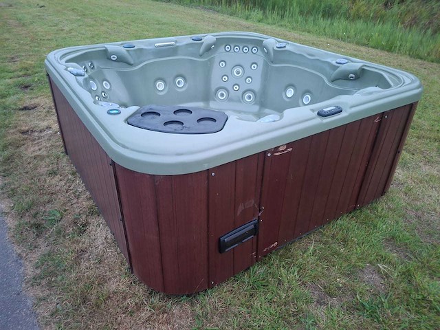 Aeware 7 persoons amerikaans jacuzzi en buitenspa - afbeelding 11 van  25