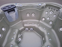 Aeware 7 persoons amerikaans jacuzzi en buitenspa - afbeelding 23 van  25