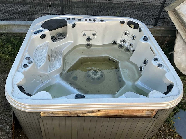 Aeware jacuzzi - afbeelding 2 van  6
