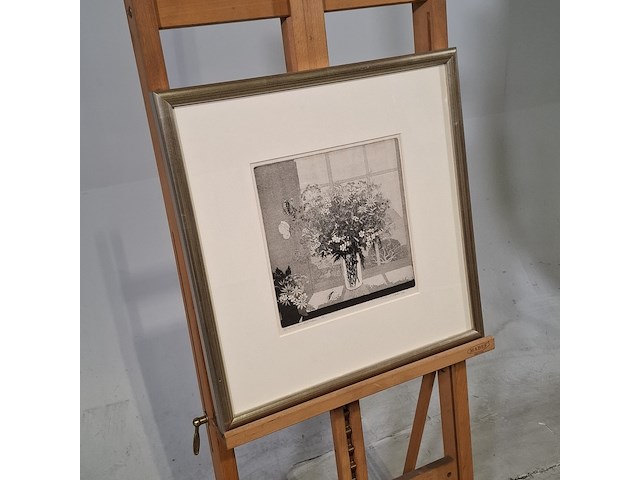 Afbeelding in lijst, a. m. iperen, bloemen voor het raam 5/10, 1974 - afbeelding 2 van  9