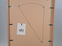 Afbeelding in lijst, in de gang bij de kapstok in de rij voor de schoolarts - afbeelding 5 van  5