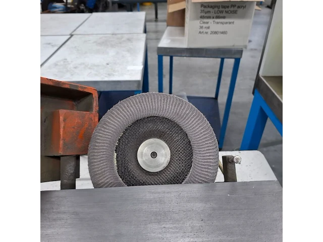 Afbraammachine op tafel - afbeelding 5 van  7