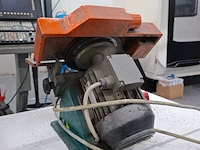 Afbraammachine op tafel - afbeelding 7 van  7