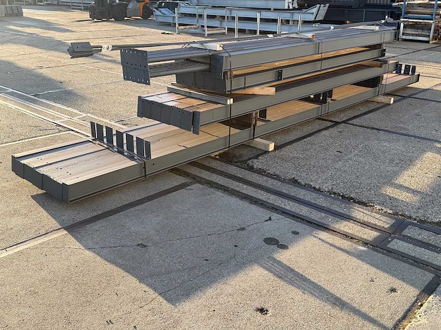 Afdak - staalconstructie 6.50 x 30.00 meter (195m2) - afbeelding 11 van  12