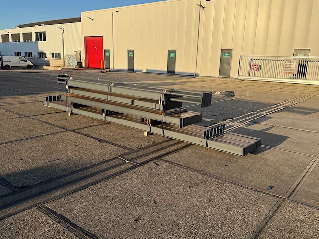 Afdak - staalconstructie 6.50 x 30.00 meter (195m2) - afbeelding 2 van  12