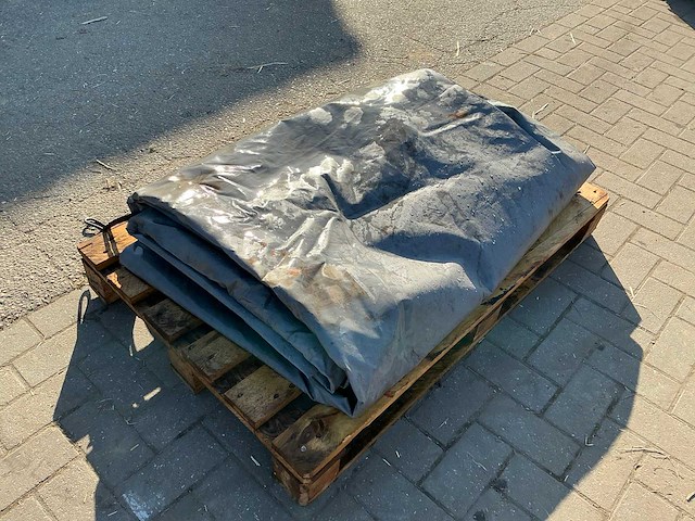 Afdekzeil 9x6m - afbeelding 1 van  4