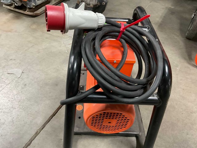 Afe2000t omvormer - afbeelding 3 van  6