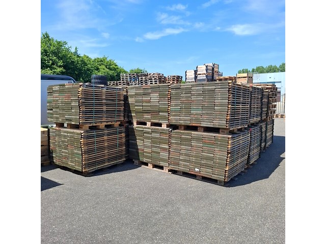 Afgekeurde pallets en randen - afbeelding 1 van  9