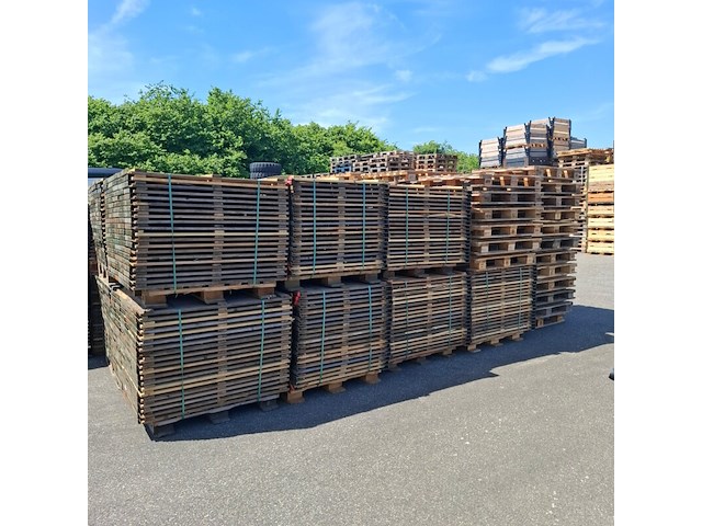 Afgekeurde pallets en randen - afbeelding 2 van  9