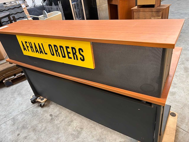 Afhaalbalie - afbeelding 1 van  2