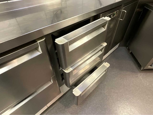 Afinox thrym koelwerkbank - afbeelding 2 van  12