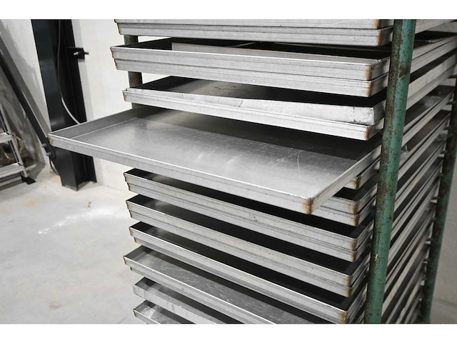 Afkoelwagen met 37 aluminium afkoelbladen - afbeelding 3 van  3