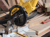 Afkort- / verstekzaag dewalt dws774. - afbeelding 2 van  3