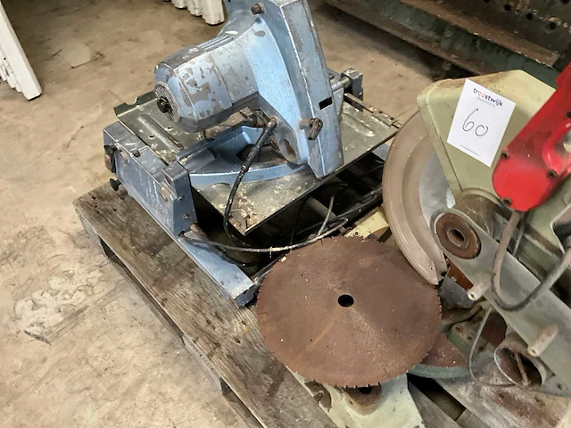 Afkortcirkelzaagmachine (2x) - afbeelding 7 van  7